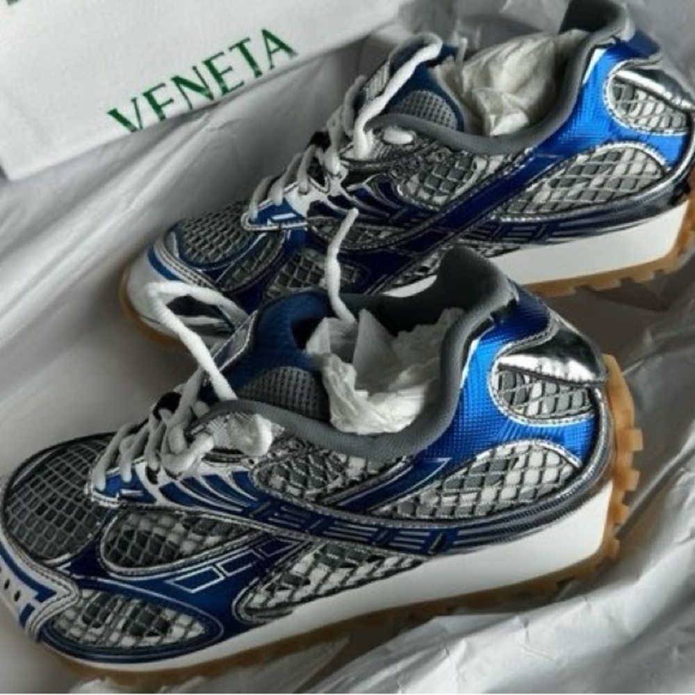 Blue bottega veneta